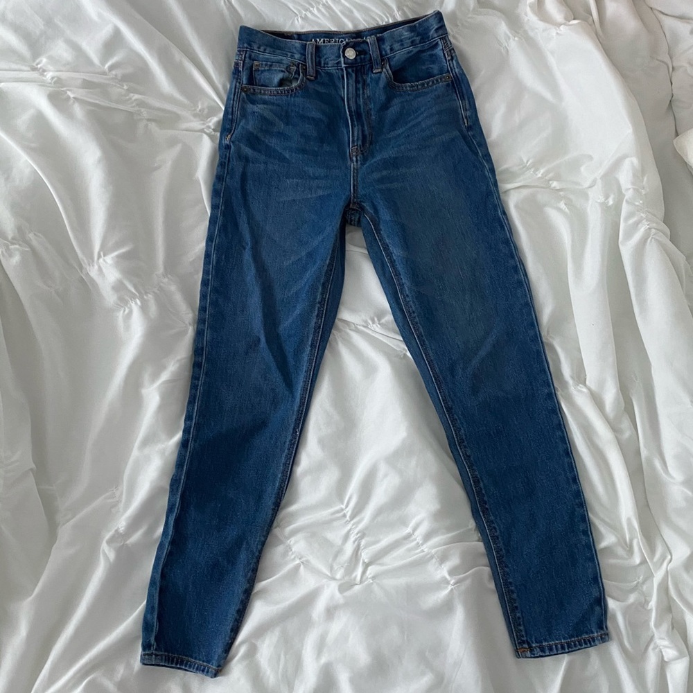 American Eagle mom jeans